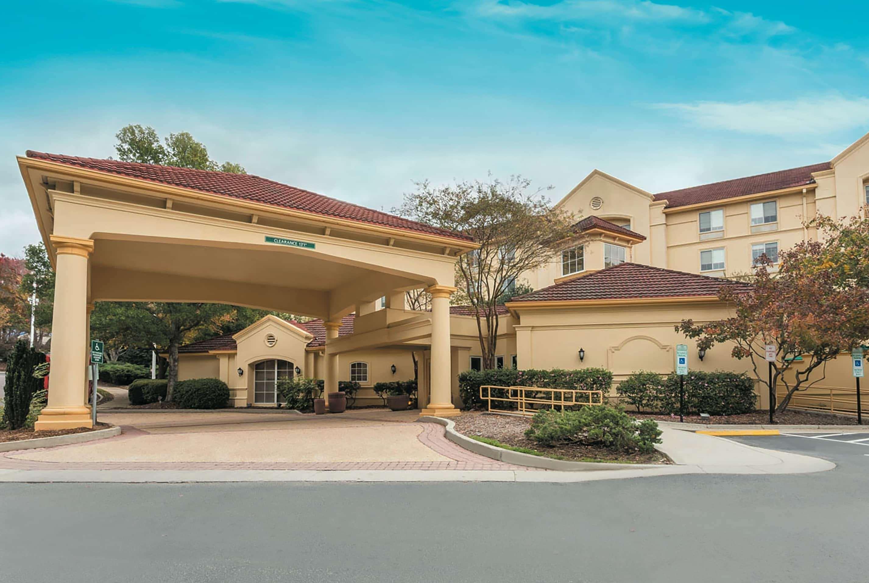 Hotel La Quinta By Wyndham Raleigh Crabtree Exterior foto